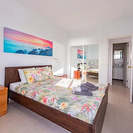 Paradise Apartment *